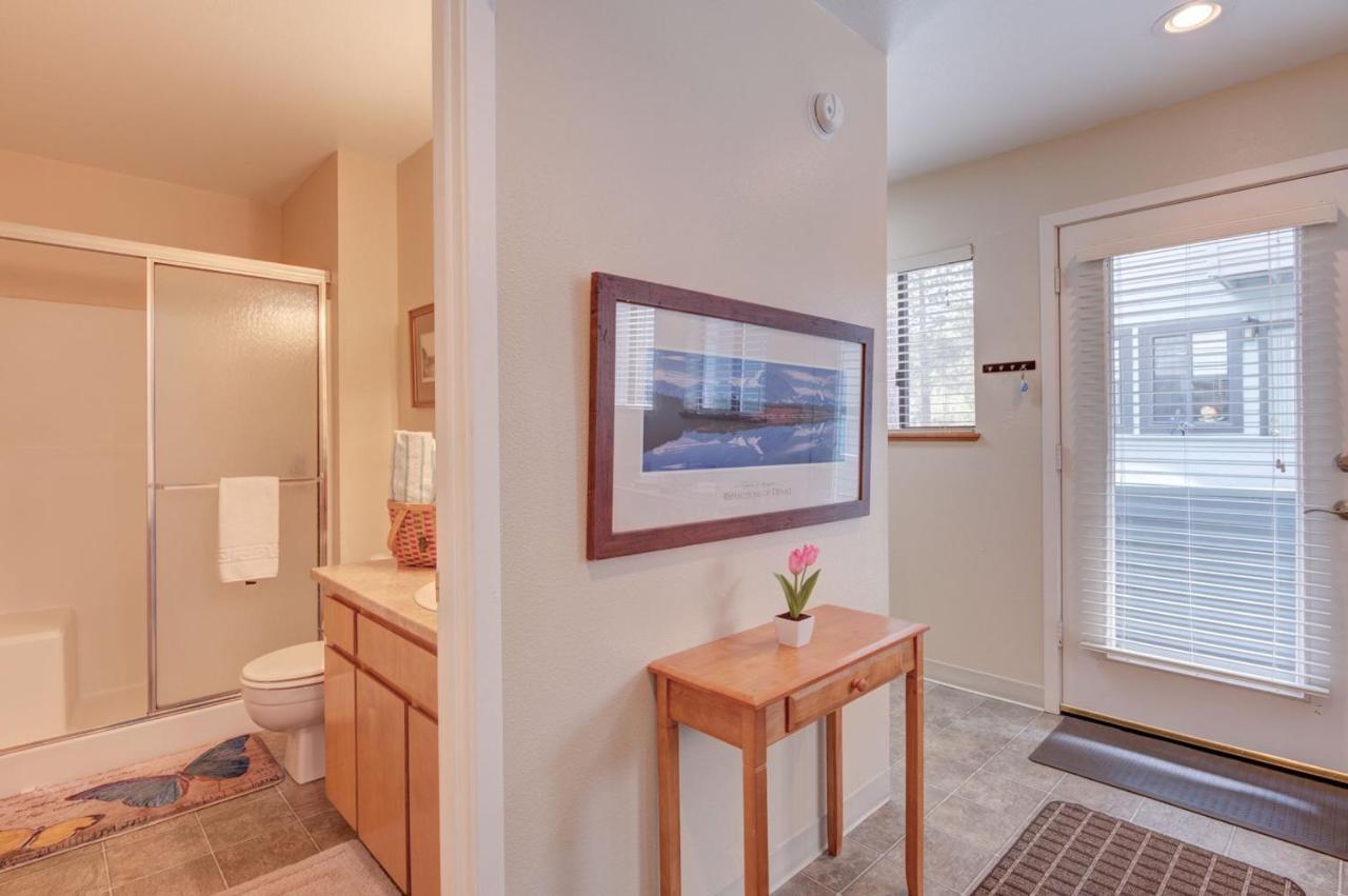 Powder Village Condo 8-B By Village Properties At Sunriver Bend Buitenkant foto